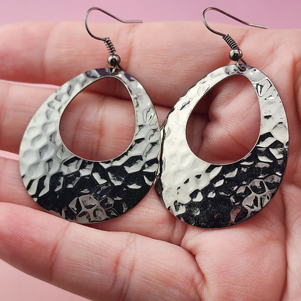 Large Hammered Silver Tone Teardrop Dangle Earrings Textured Open Hoop Statement